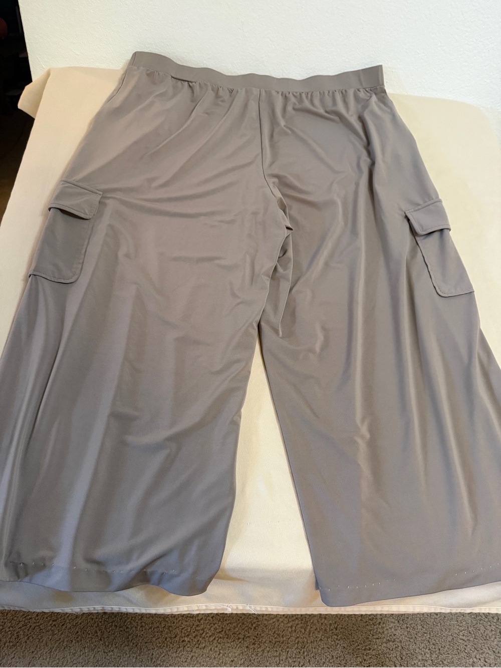 Lisa Rinna Collection Ponte Wide Leg Pants - Picture 4 of 13